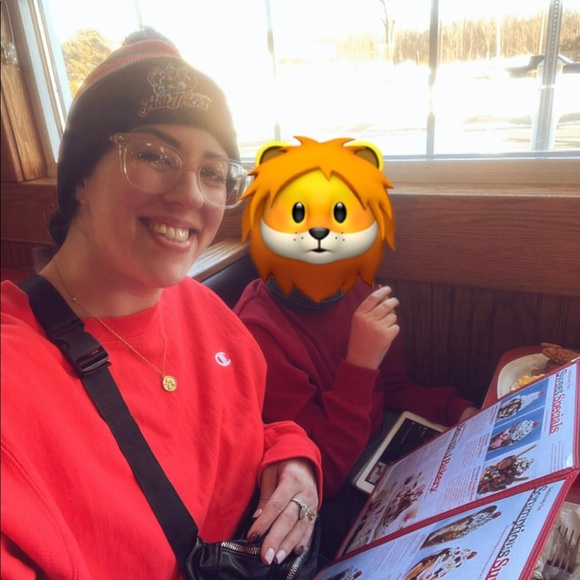 Meet your Posher, Alec - Picture 9 of 13